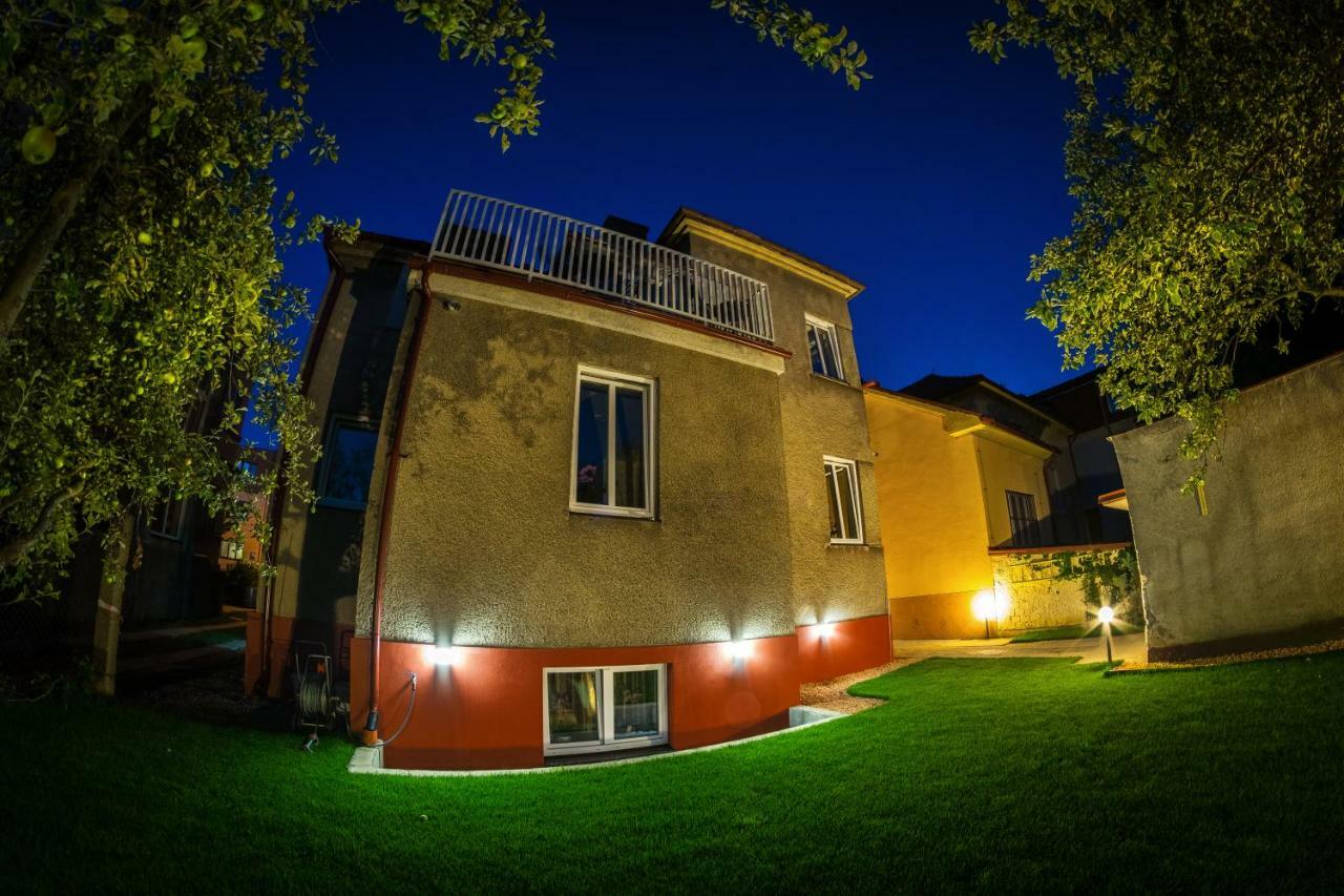 Villa Centrum Apartmany S Ranajkami A Saunou Martin Eksteriør bilde